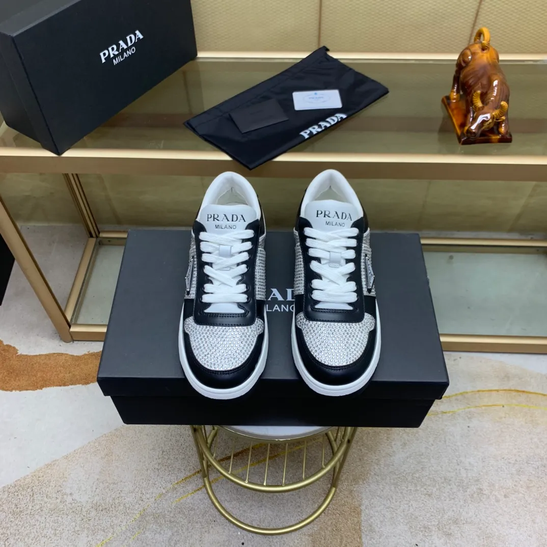 💰680.巜PRADA》Prada: Top 🔝purchasing agent🔍🔍The latest men’s counters are on sale simultaneously, high-quality original calfskin imported from Italy 🇮🇹. Brand logo* (prominent·high-end·noble·class·) exquisite workmanship (imported from Italy🇮🇹 Sole: Original sole provided by the original factory, ⚠️exclusive double-layer activity, TPR rubber, combination outsole; super comfortable, wear-resistant, non-slip, environmentally friendly🌳🌳🌳, real shot🎬The real thing is more beautiful🔍🔍 (high quality, follow the order) code number 38 to 44 (.45 customized)